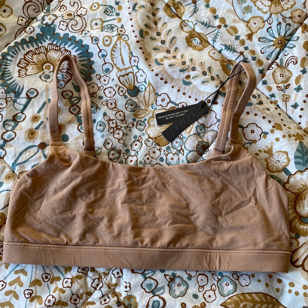 SKIMS Fits Everybody Bralette